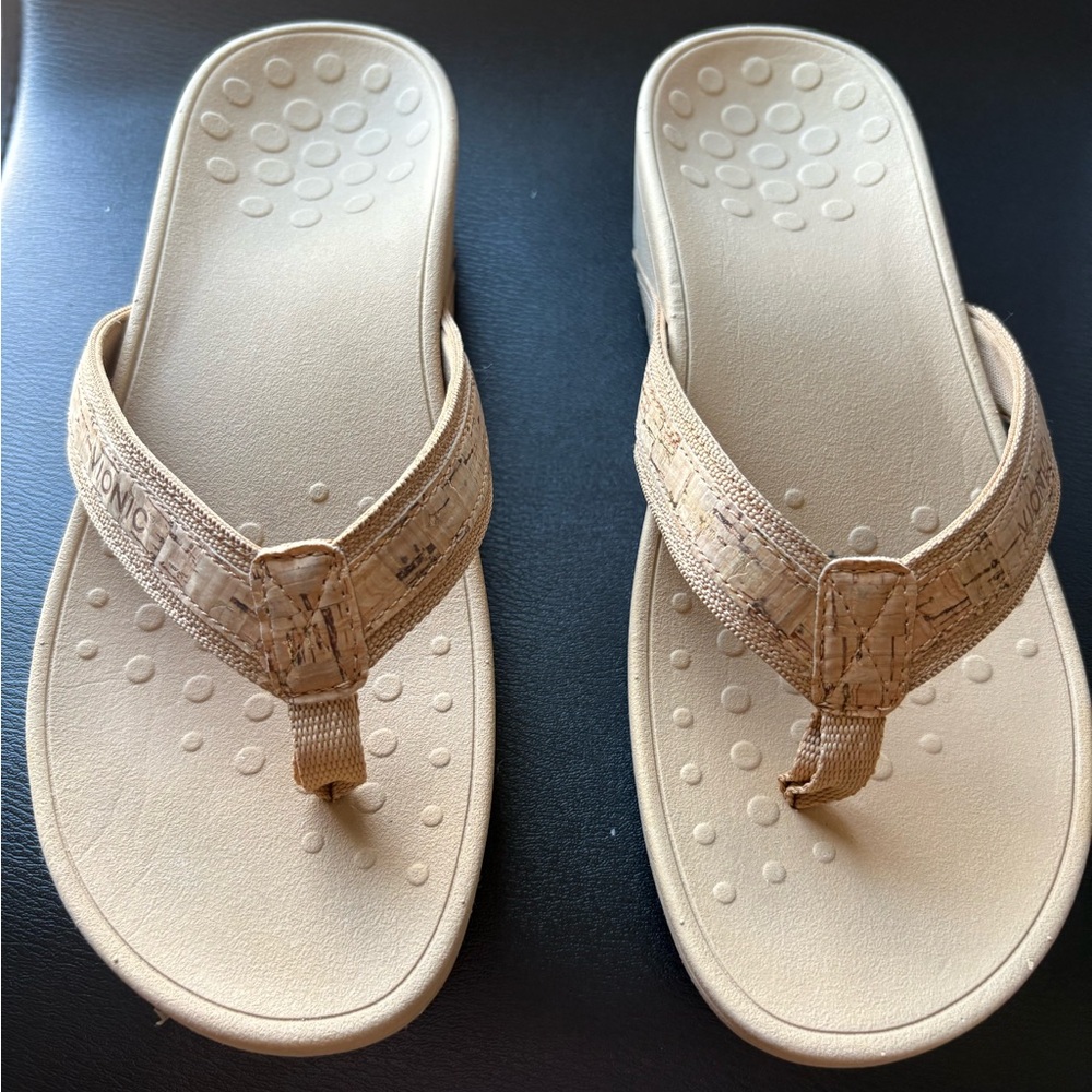 Vionic Gold Cork Leather Women